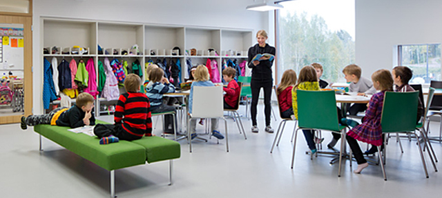 The newly built Saunalahti School.