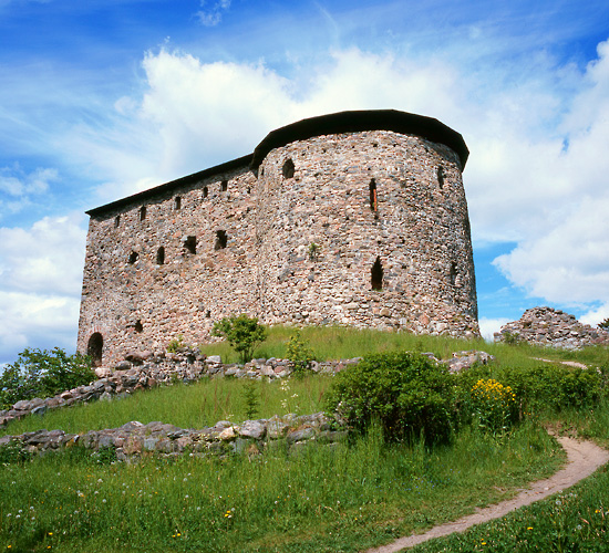 Raseborg in western Uusimaa (west of Helsinki) was probably founded in 1374.