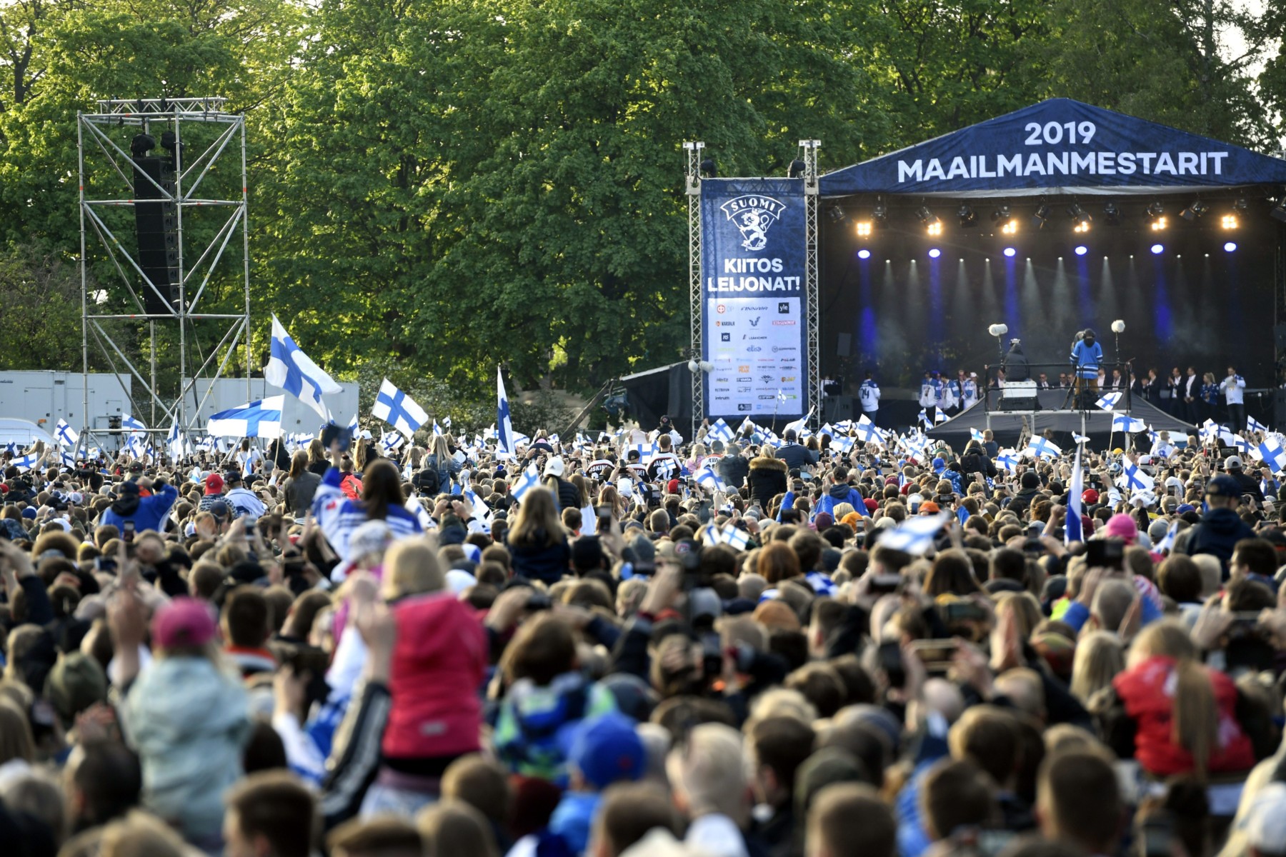 Gold goes great with blue and white: Finland parties after world hockey ...