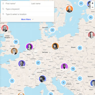 Ein Computer-Screenshot zeigt zwei Spalten mit Profilbildern, jedes mit dem Namen einer Person neben einer Europakarte, auf der dieselben Profilbilder an verschiedenen Orten angezeigt werden.