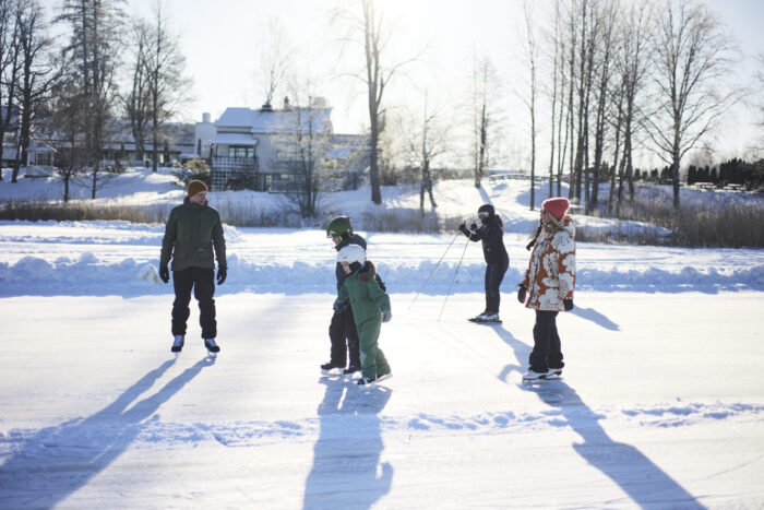Finnish winter fun: Zooming across a frozen lake on an ice route